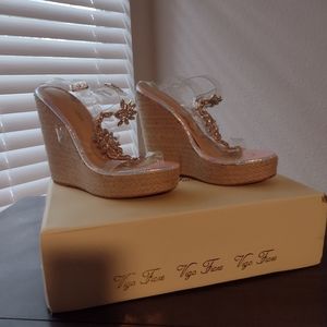 Sexy Clear Wedges